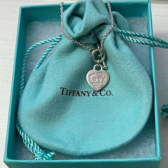 Return to Tiffany & Co. heart toggle bracelet-NEW! - Picture 9 of 11